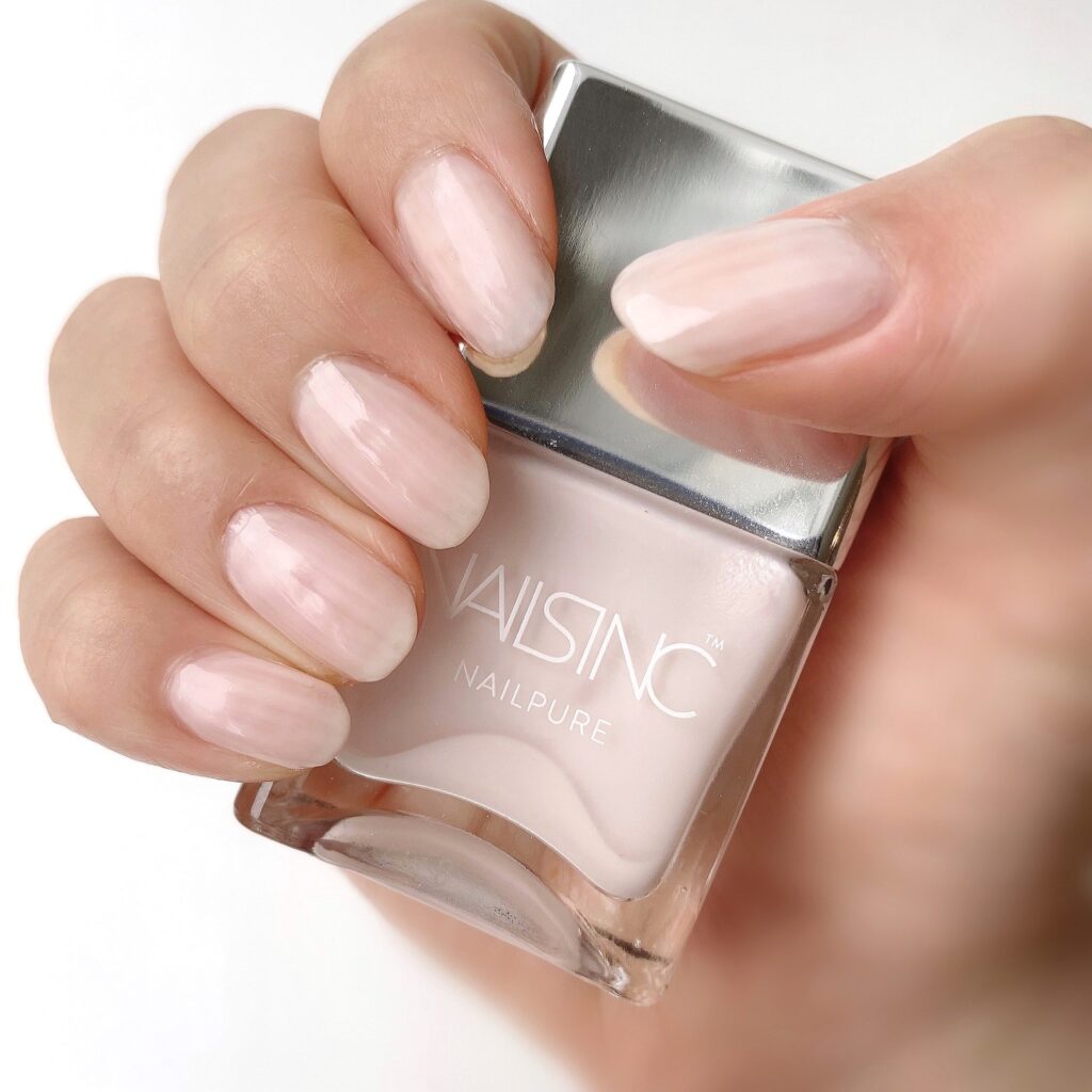 NAILS INC（ネイルズインク）　ネイルピュア　ロンドン コート　二度塗り